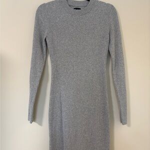 GAP Long Sleeve Ribbed Dress in Light Gray